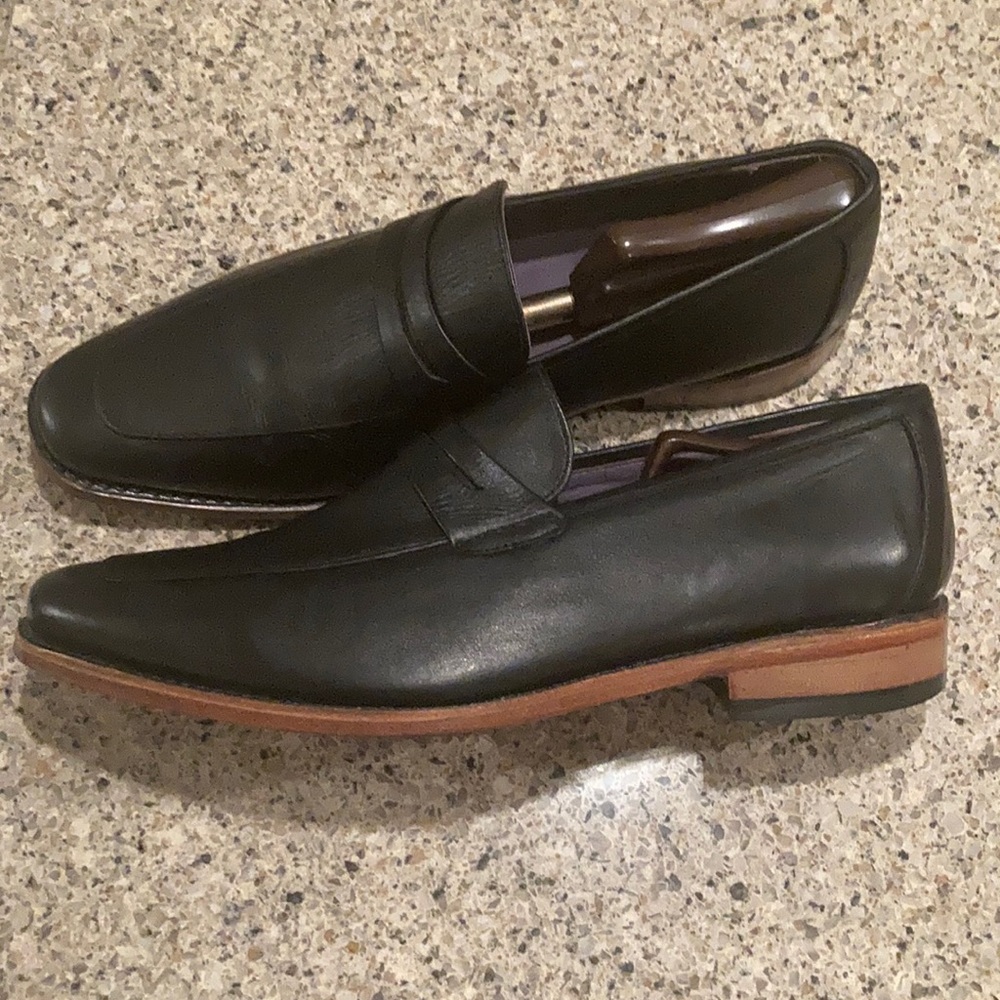 Men’s 11 Samuel Windsor England Black Loafers